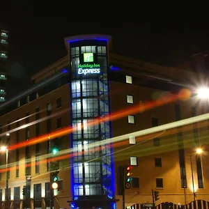 Holiday Express Stratford By Ihg Otel